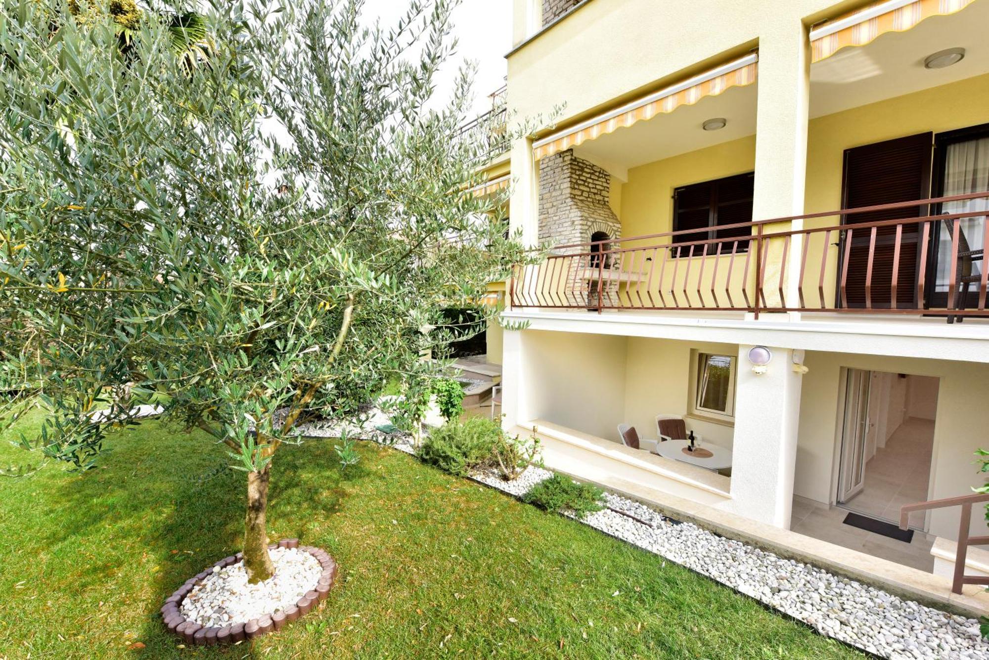 Apartments Jasmina Porec Exterior photo