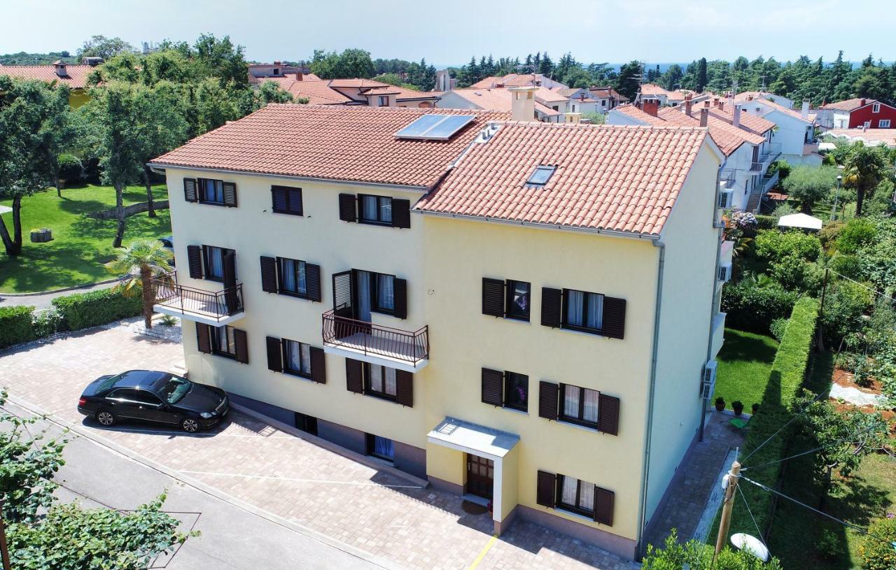 Apartments Jasmina Porec Exterior photo